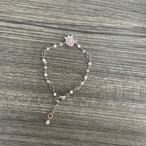 Authentic pearl heart Gucci bracelet.